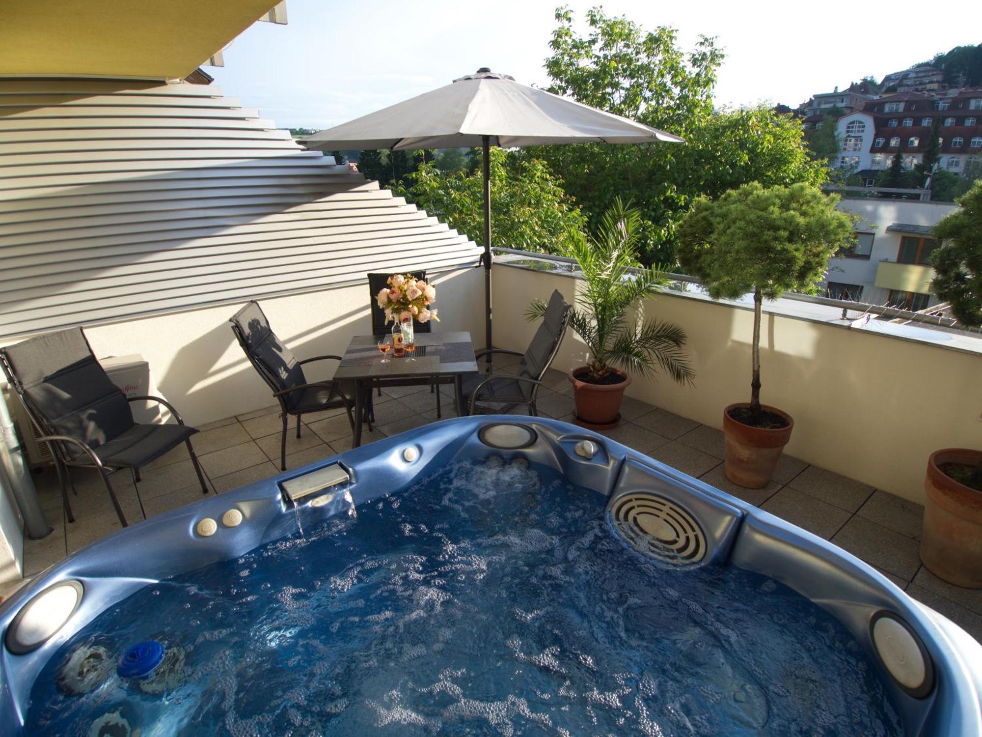 Apartmany Luhacovice, Royal Екстер'єр фото